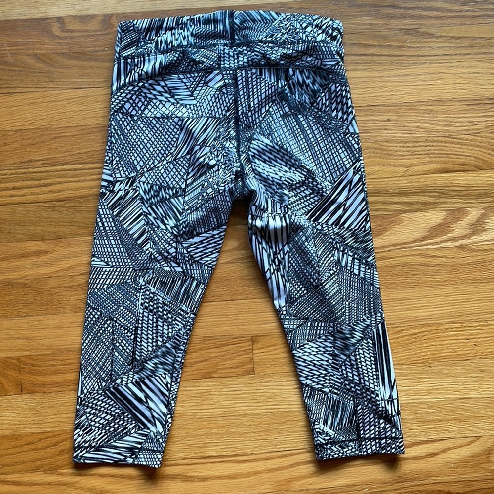 Under Armour Capri Leggings Size M